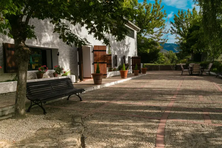 Fachada principal de Coto Moreno